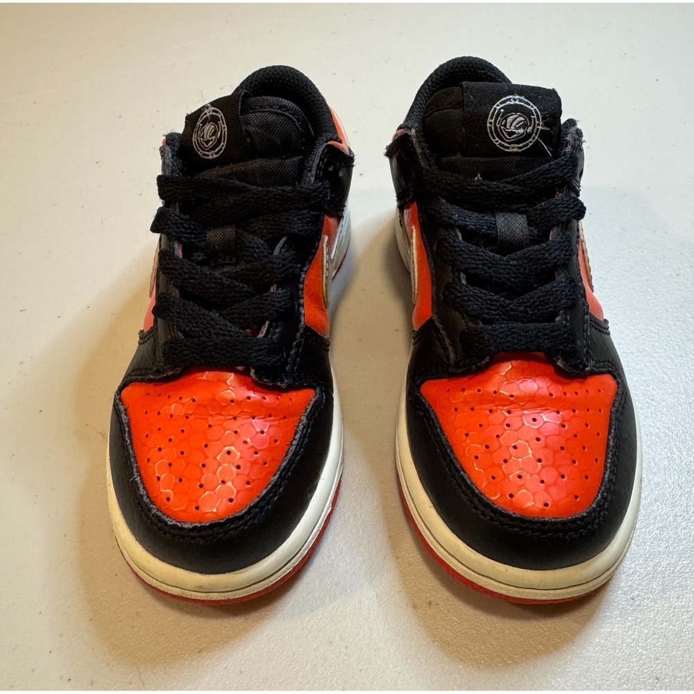 Nike Dunk Low SE Martian PS Youth Size 11C Black Orange Sneakers Shoe DV1988-001